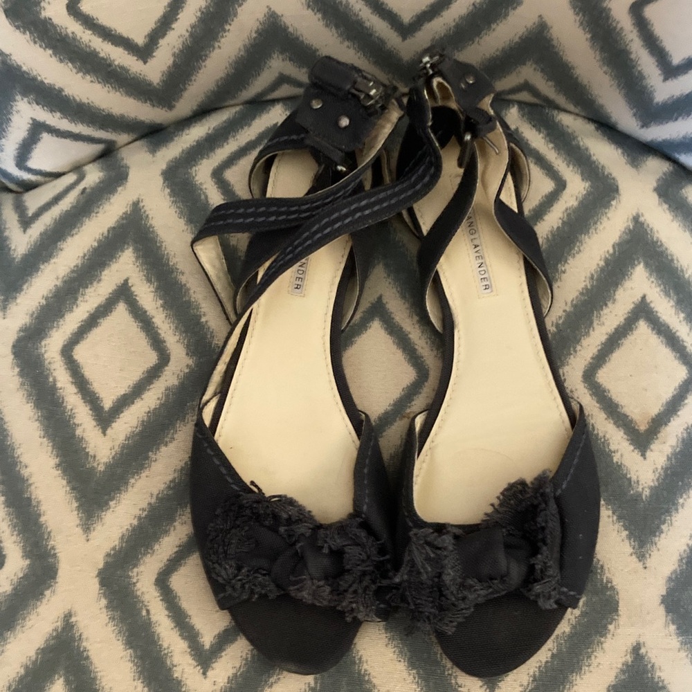 Vera Wang Lavender Elegant Women's Sandals 10M